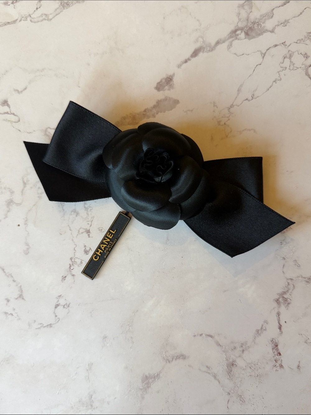 Vintage CHANEL hair piece. With original box. Never worn.